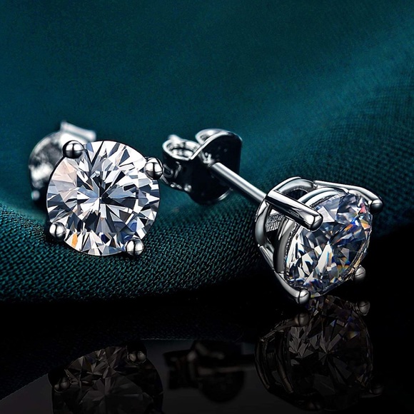 Sterling Silver 925. Simulate Diamond Stud Earring. - Picture 11 of 15